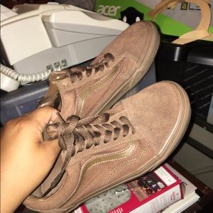 Woman’s vans size 8